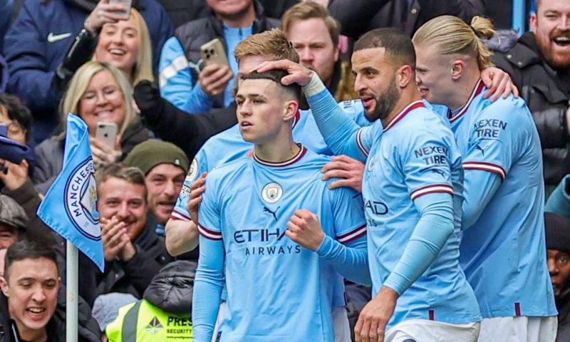 Botman opnieuw pechvogel bij Newcastle: Manchester City zegeviert in topper