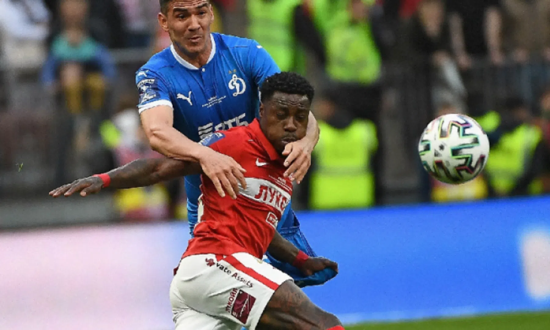 Spartak Moskou probeert Promes te helpen aan paspoort