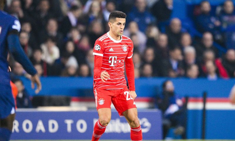 Cancelo teleurgesteld op bank Bayern München