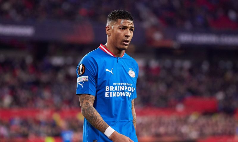 PSV bevestigt: Eindhovenaren sluiten nieuwe deal met Galatasaray over Van Aanholt