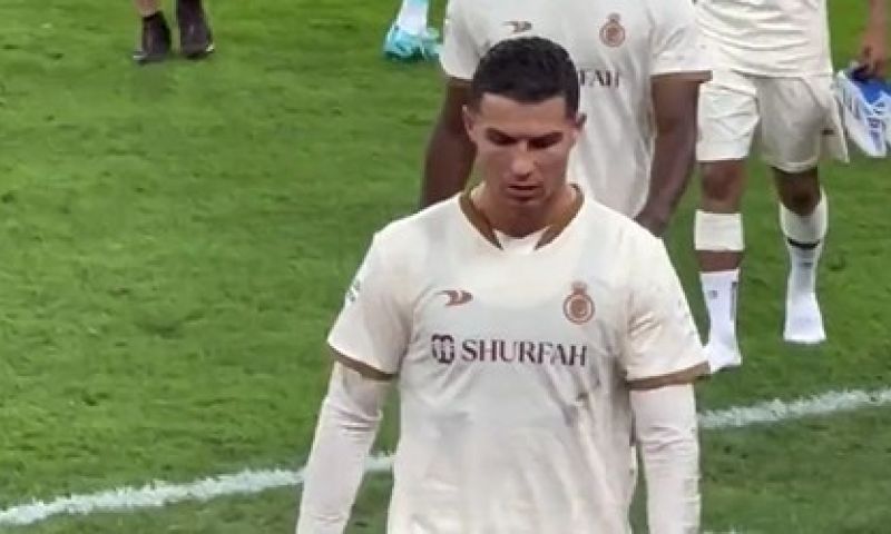 Ronaldo toont emoties en trapt tegen waterfles na nederlaag