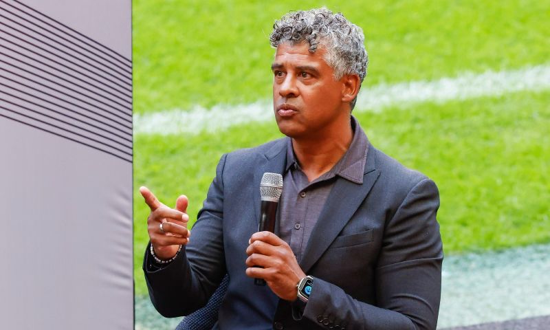 Rijkaard: 'Keer niet terug, of iemand moet me aan hart liggen'