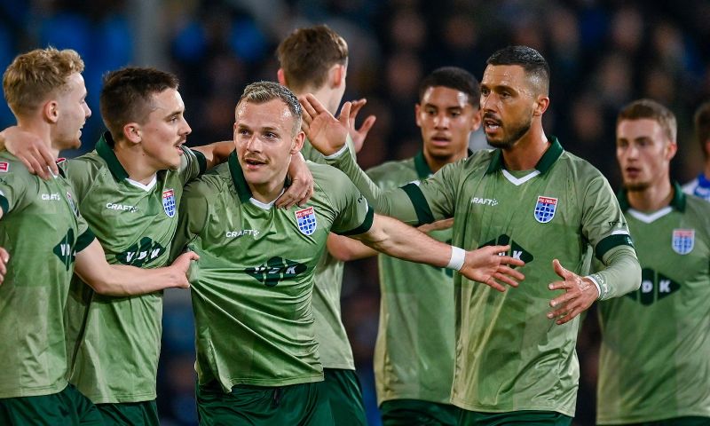 PEC blijft op titelkoers, Ajax-talenten verrassen NAC, VVV wint door prachtgoal