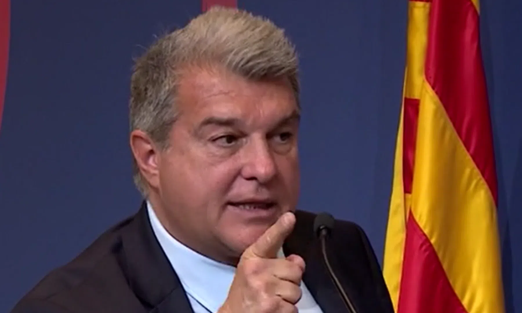 Laporta spreekt zaal met kinderen toe: 'Het zijn jaloerse schurken'