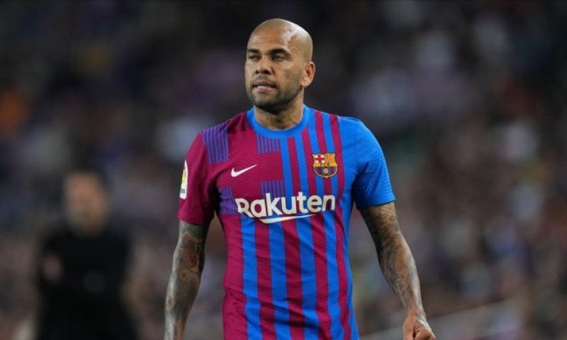 'Zorgen om gezondheid Dani Alves: back gaat in hongerstaking in Spaanse cel'