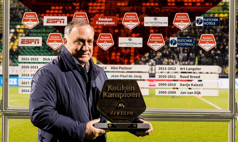 ADO wil langer door met Advocaat