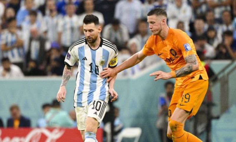 FIFA deelt unieke beelden van Messi-clash op WK: 'Dat is respectloos'