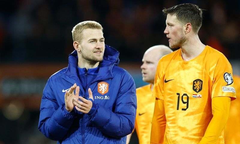 Van Hooijdonk en Van der Vaart vernietigend over Oranje: "3-0 is echt gewoon ruk"