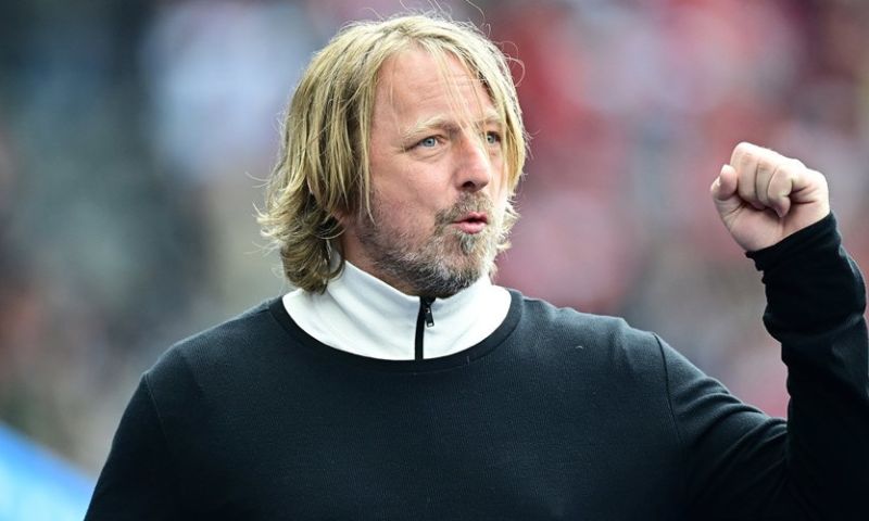 'Mislintat roept scepsis op, mede doordat Van der Sar hopeloos acteert'