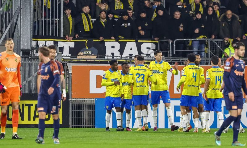 Vitesse nog lang niet uit problemen: degradatiezorgen nemen toe na verlies bij RKC