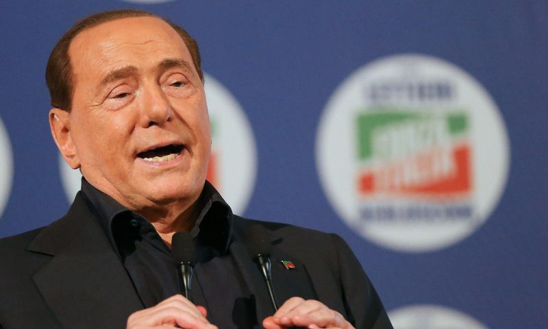 Zorgen om gezondheid Monza-voorzitter Berlusconi: markante bestuurder ligt op IC