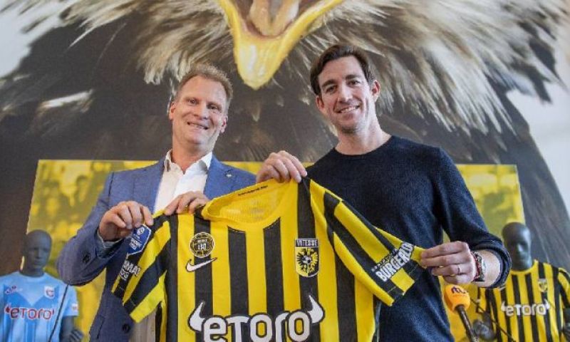 Vitesse bevestigt definitief vertrek algemeen directeur en benoemt opvolger