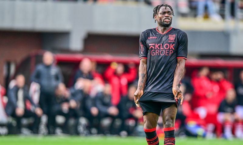 Dimata maakt op het veld ruzie met ploegmaat van NEC 