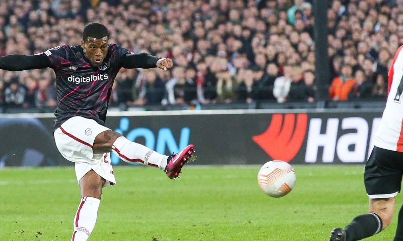 Wijnaldum dankt Feyenoord-fans: 'Twaalf jaar geleden anders'