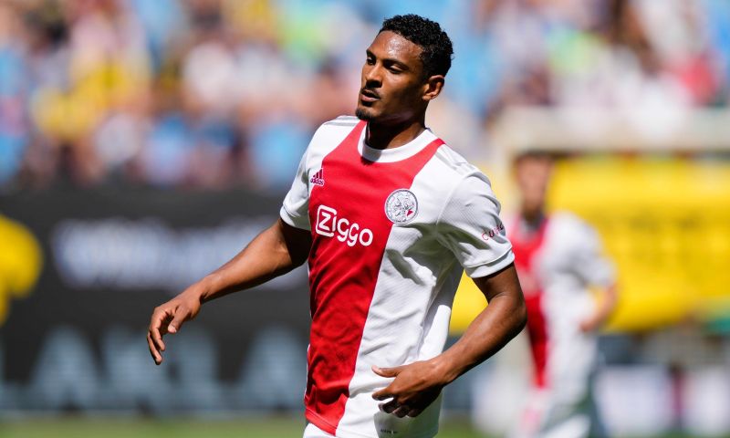 Ajax neemt afscheid van Sébastien Haller