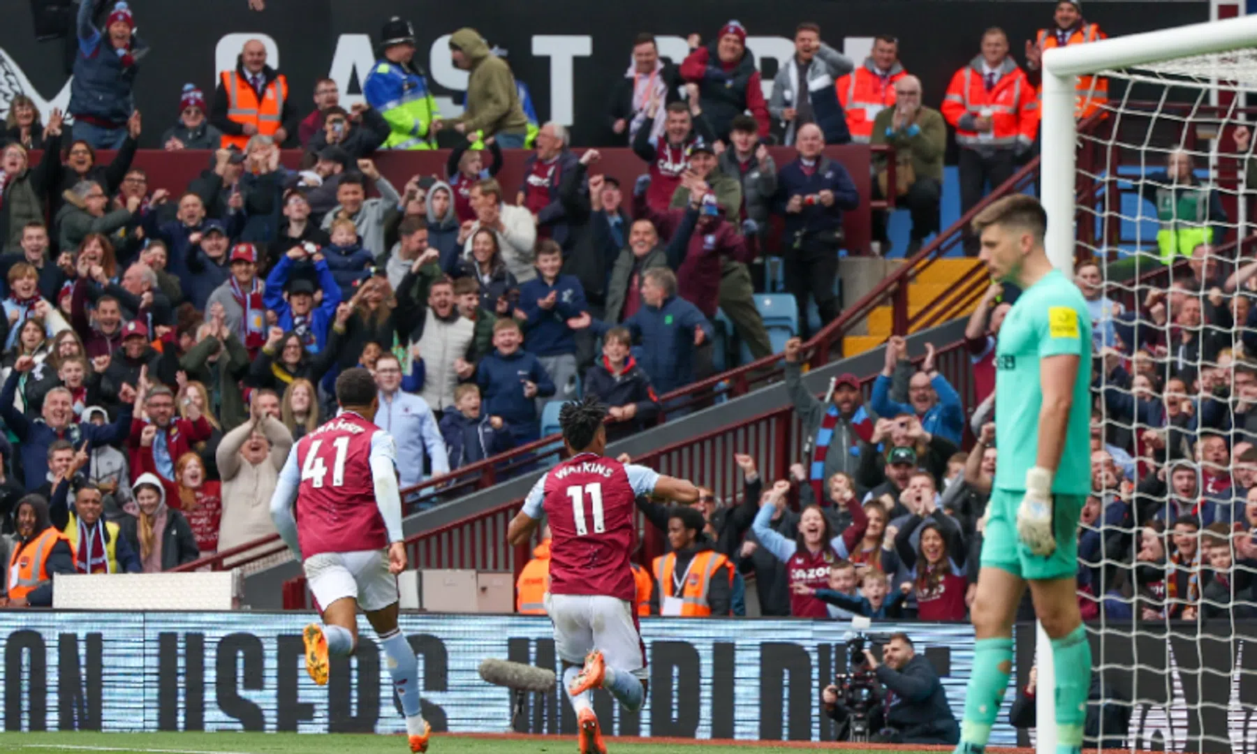 Stuntploeg Aston Villa krijgt ook getransformeerd Newcastle op de knieën