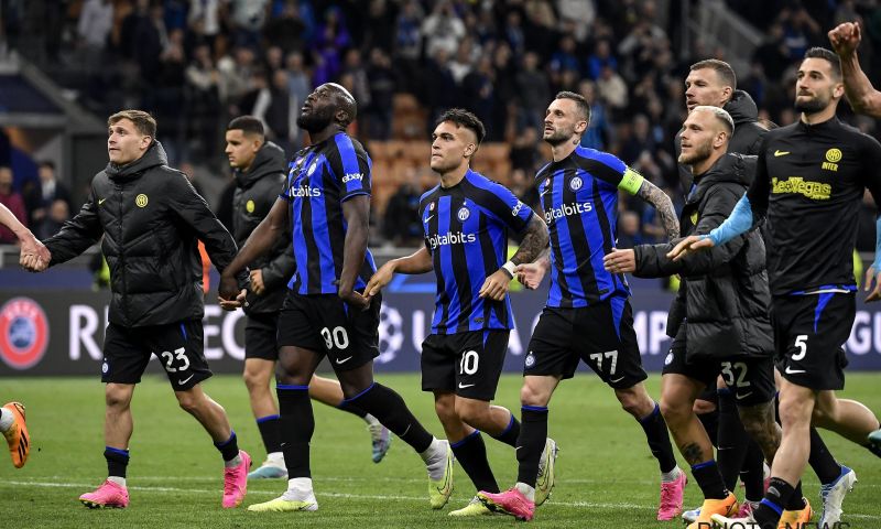 Invaller Lukaku haalt halve finale CL en Milanese derby na spektakel vs Benfica