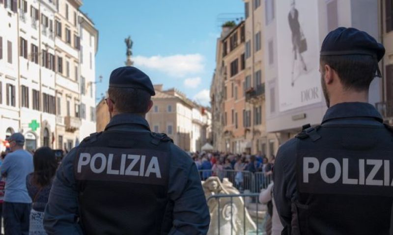 Italiaanse politie grijpt in bij Stadio Olimpico: Feyenoord-fans gearresteerd