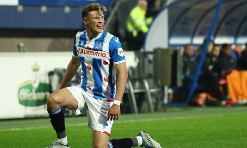 Van Hooijdonk legt vinger op zere plek bij Heerenveen: 'Geen klootzakken'