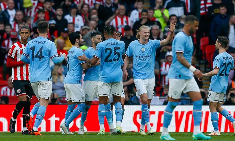 Man City zet Championship-club gemakkelijk opzij en mag zich opmaken voor finale