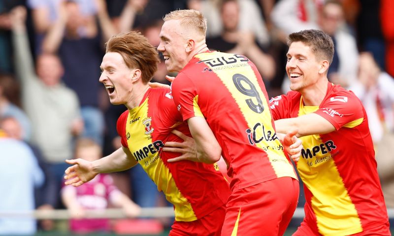 Go Ahead Eagles mag stiekem dromen van play-offs na soevereine zege op Fortuna