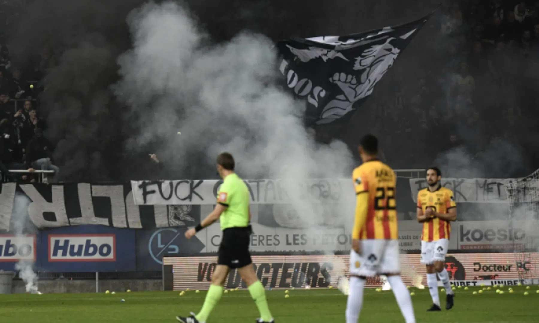 Charleroi gaat fan aanklagen die de wedstrijd tegen KV Mechelen liet stopzetten