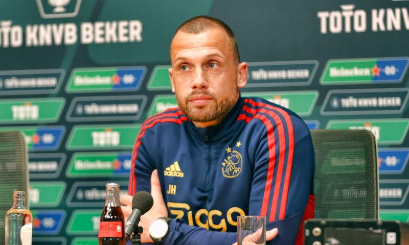 Heitinga: 'Wat trainers meemaken in tien jaar, maak ik mee in drie maanden'