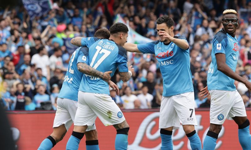 Napoli moet waanzinnig kampioensfeest uitstellen door late tegengoal