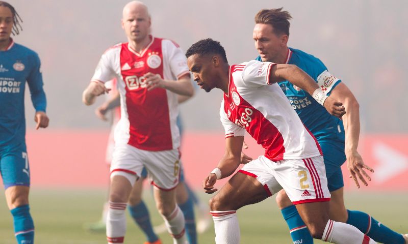 Ajax en PSV maken wanvertoning van bekerfinale, Twitter reageert
