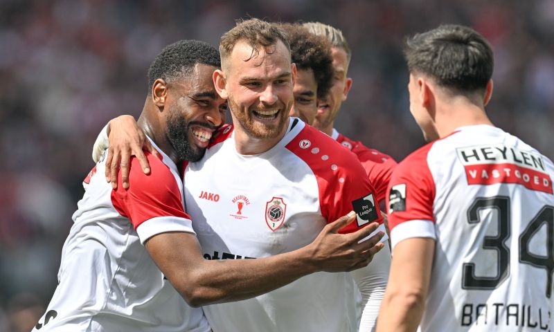 Antwerp wint Beker van België: Janssen helpt Van Bommel aan eerste prijs