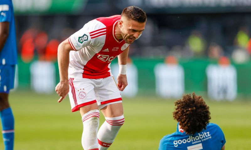 Ajax krijgt ervan langs: 'Tegen Feyenoord ook al, een huilebalkenploeg geworden'