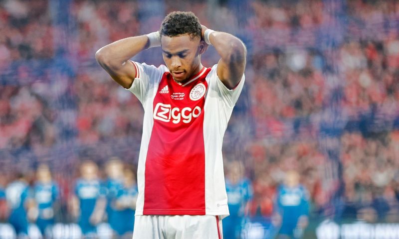 Marco van Basten heeft medelijden met Ajax-verdediger Jurriën Timber