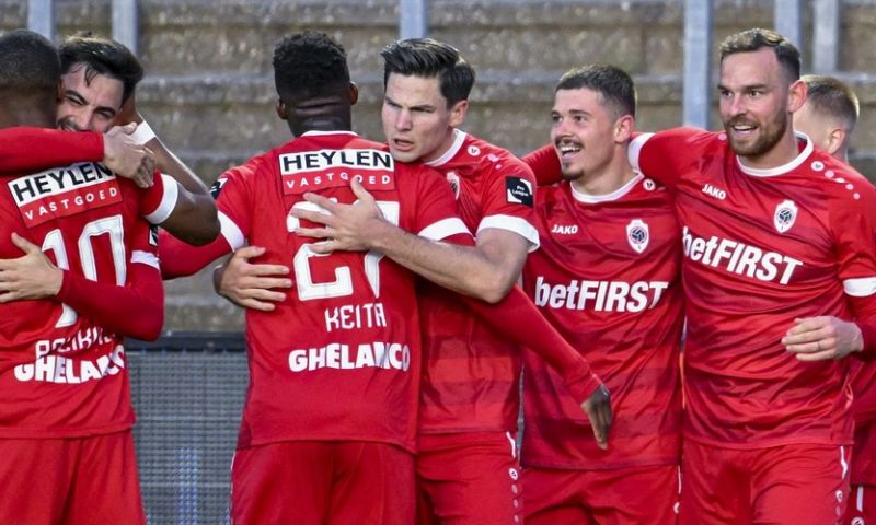 Antwerp wint van Union