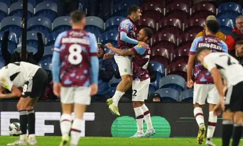 Zaroury slaagt bij Burnley: "Echt dankbaar voor deze kans"