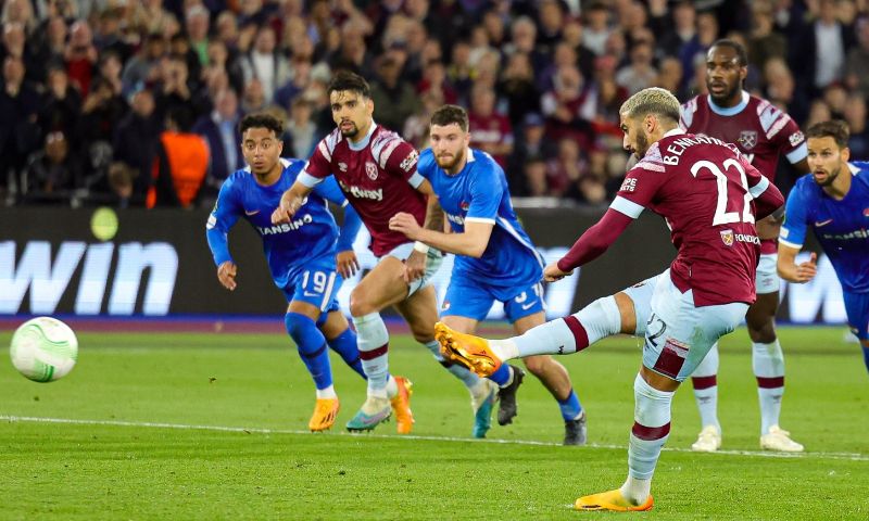 LIVE: gehavend AZ staat voor grote uitdaging tegen West Ham United