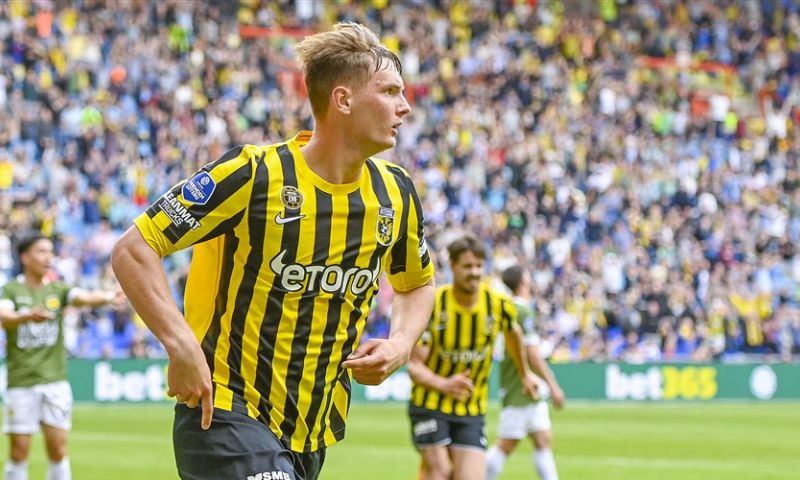 Vitesse dankt Bialek en zet grote stap richting handhaving in de Eredivisie