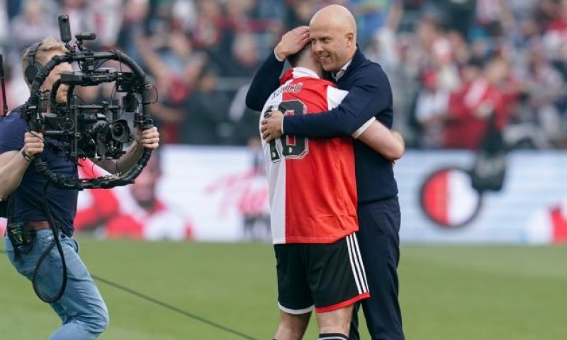 Slot vertelt toch over mogelijk Feyenoord-vertrek: 'Er is leven na Arne Slot'