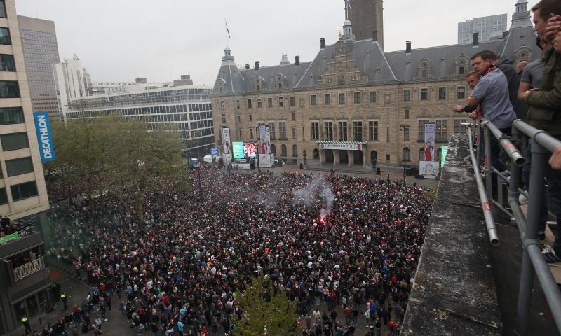 LIVE: Rotterdam klaar voor huldiging Feyenoord, volg het hier