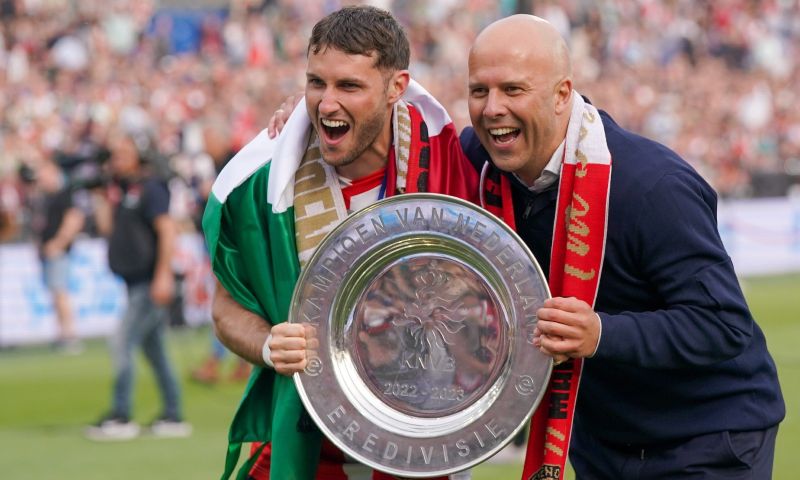 'Hij schiet er gewoon elke week eentje in en dat waarderen we bij Feyenoord'