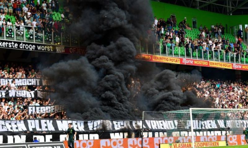 Directeuren pleiten voor standvastigheid KNVB