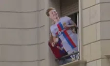 Thumbnail for article: De Jong koning van Barcelona: fan hangt met levensgrote afbeelding uit raam