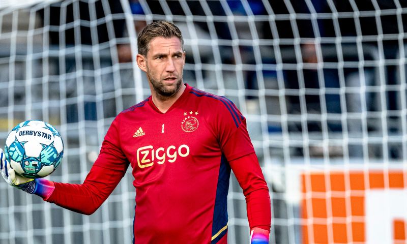 Stekelenburg zet punt achter carrièrre