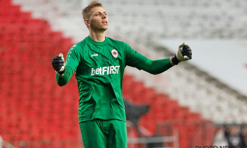 Antwerp-keeper Butez zegt dat bij Antwerp niet over de titel wordt gepraat