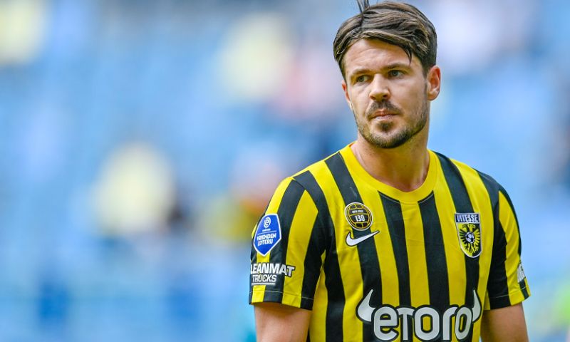 Van Ginkel niet eens met kritiek: 'Ik leg de grootste afstanden af bij Vitesse'