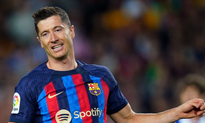 FC Barcelona laat touwtjes na kampioenschap vieren en gaat in eigen huis onderuit