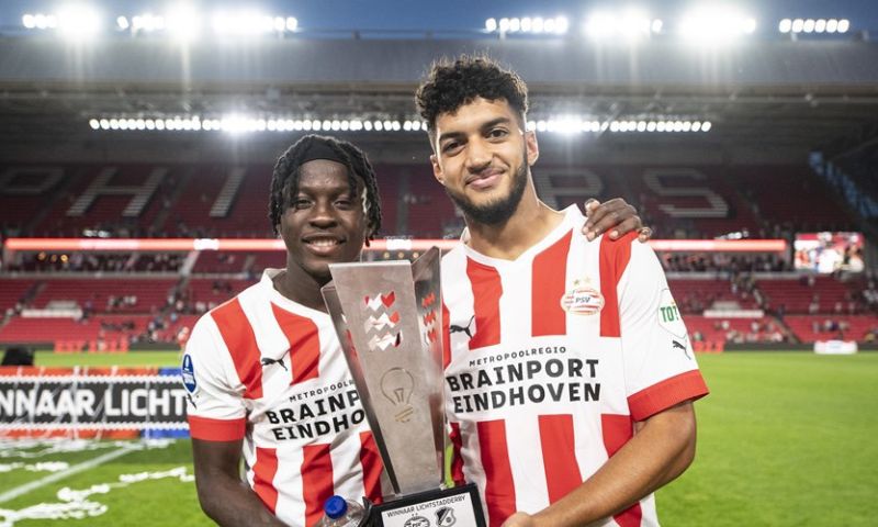 Bakayoko verwacht doorbraak bij PSV: 'Hij is echt bijzonder, ik noem hem Maradona'