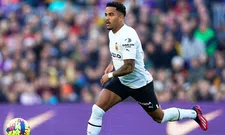 Thumbnail for article: Kluivert komt met zeer volwassen reactie op Vinícius-situatie: 'Heel erg slecht'