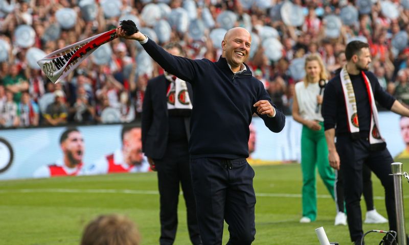 'Cruciale dagen Feyenoord: zaakwaarnemer Slot gaat vol voor deal met Spurs'