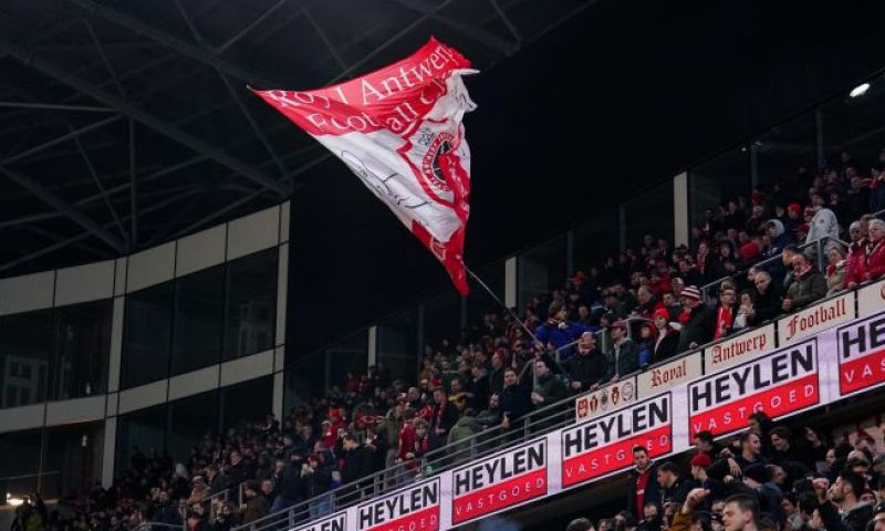 Antwerp-fans willen de stad rood kleuren 