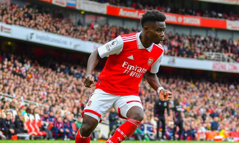 OFFICIEEL: Uitblinker Saka tekent nieuw miljoenencontract bij Arsenal